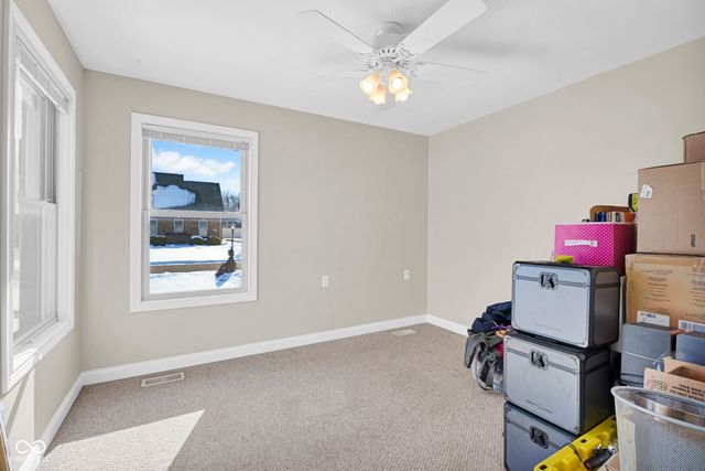 2202 Peartree Ct, Columbus, IN 47201