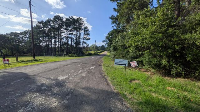 3948 Dogwood Trail, Navasota, TX 77868