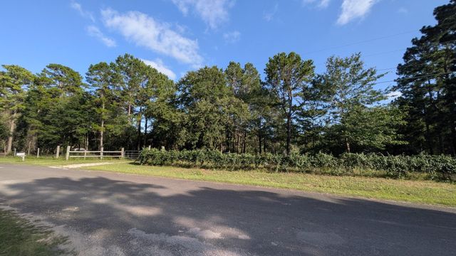 3948 Dogwood Trail, Navasota, TX 77868