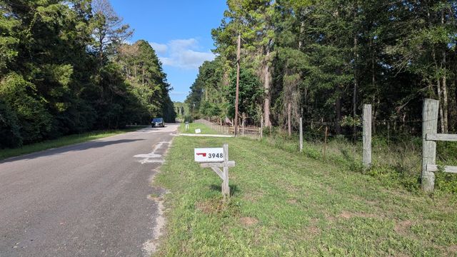3948 Dogwood Trail, Navasota, TX 77868