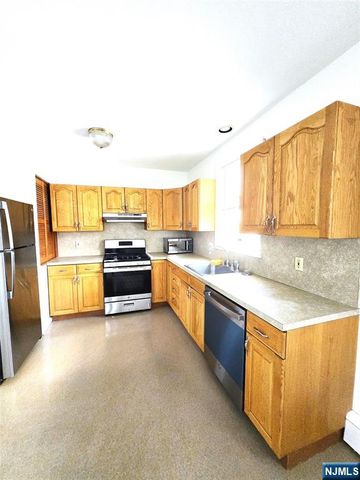 438 Columbia Avenue 2 FL, Cliffside Park, NJ 07010