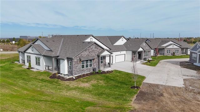 135 S Diane Drive, Olathe, KS 66061