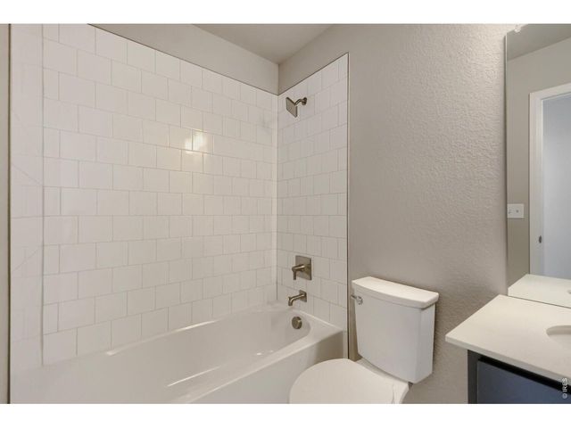 927 Nettle Ln, Fort Collins, CO 80524