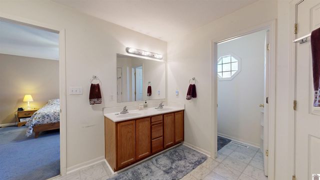 300 Rocky Point Lane, Gilbertsville, KY 42044