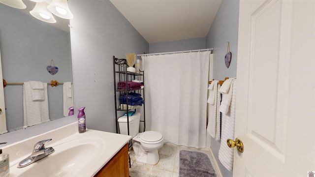 300 Rocky Point Lane, Gilbertsville, KY 42044