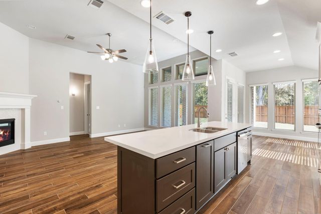 7314 Grandview Meadow Drive, Magnolia, TX 77354