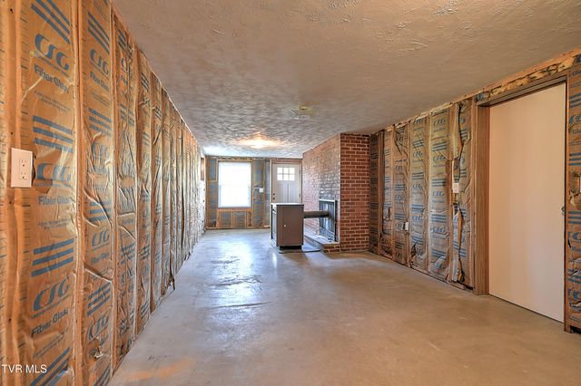 200 Stevenwood Drive, Bristol, TN 37620