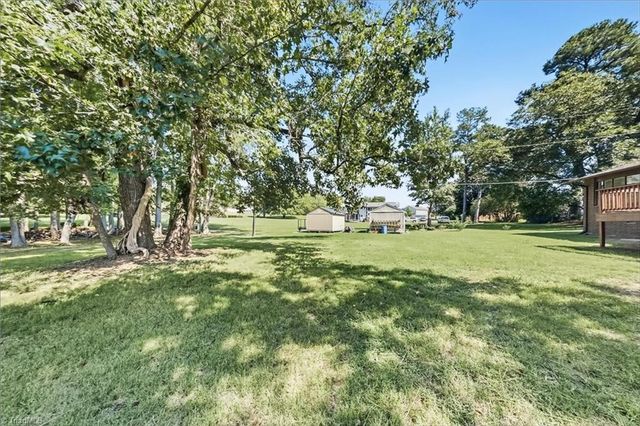 4103 Hickory Tree Lane, Greensboro, NC 27405