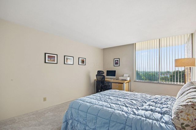 1000 Urlin Avenue, 518, Grandview Heights, OH 43212
