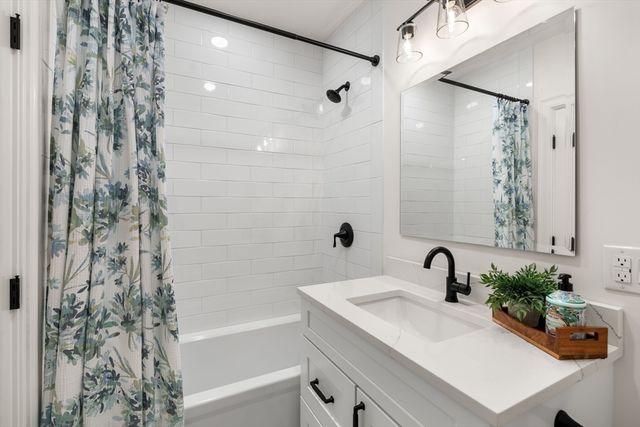 16 Franklin Street 1303, Salem, MA 01970