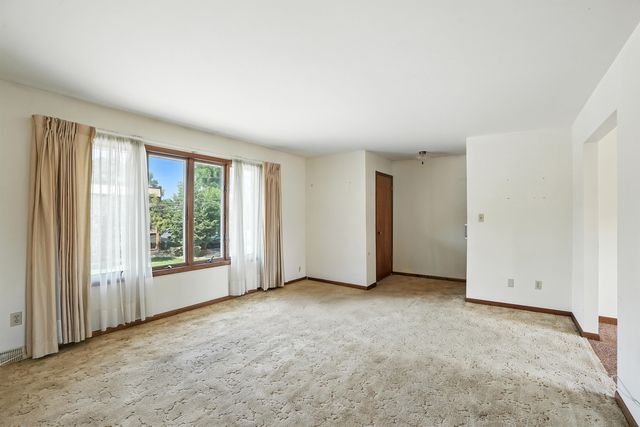 8904 Erie Street, Highland, IN 46322