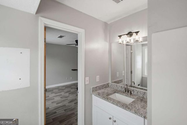 218 Mill Creek Place, Roswell, GA 30076