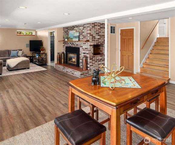 2501 21st Street SW, Puyallup, WA 98373