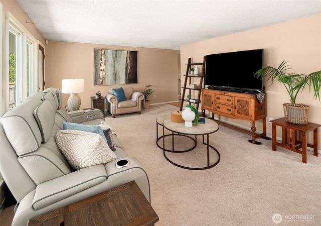 2501 21st Street SW, Puyallup, WA 98373