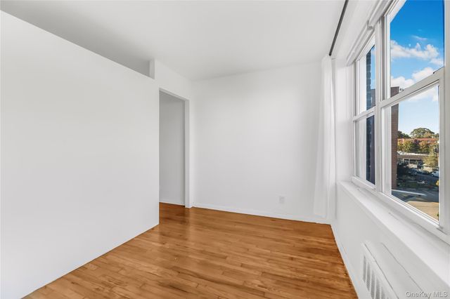 365 Bronx River Road 6C, Yonkers, NY 10704