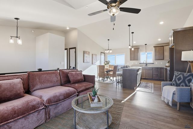 1121 PINNACLE CT, Rapid City, SD 57701