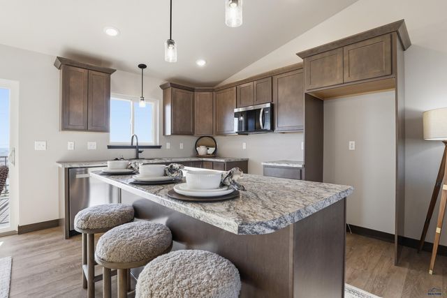 1121 PINNACLE CT, Rapid City, SD 57701