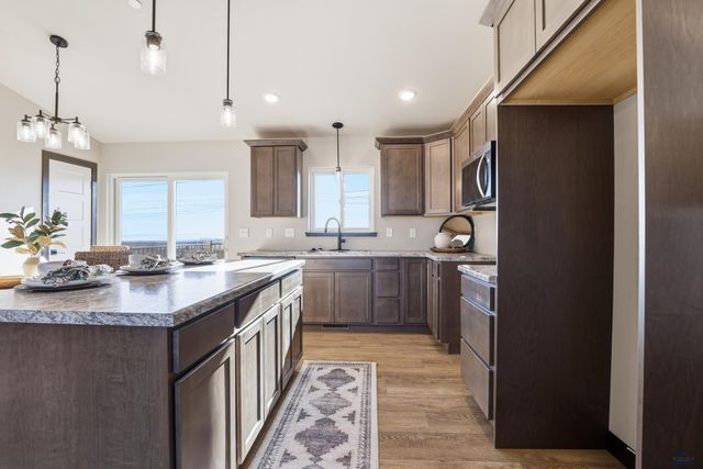 1121 PINNACLE CT, Rapid City, SD 57701
