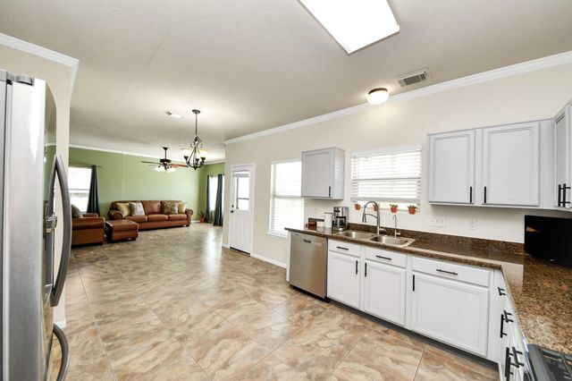 7242 Foxcrest Lane, Humble, TX 77338