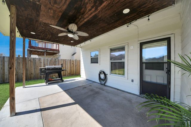 7242 Foxcrest Lane, Humble, TX 77338