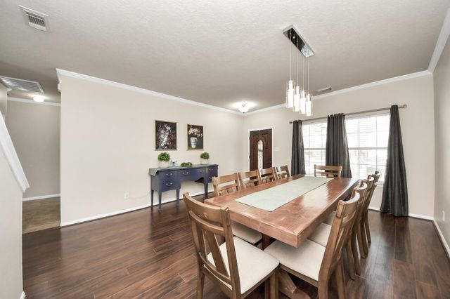 7242 Foxcrest Lane, Humble, TX 77338