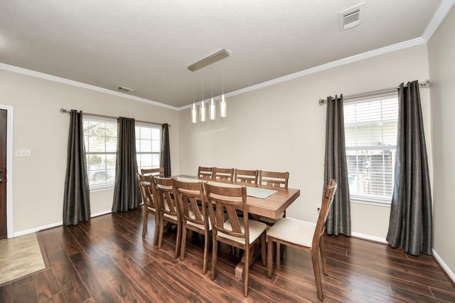 7242 Foxcrest Lane, Humble, TX 77338