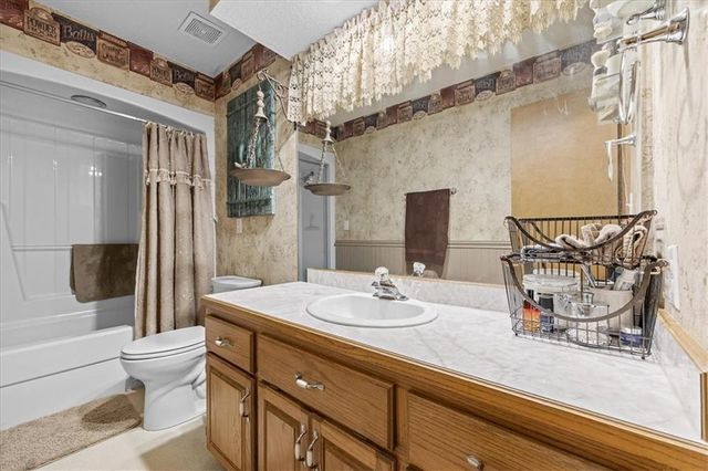 11720 Troost Avenue, Kansas City, MO 64131
