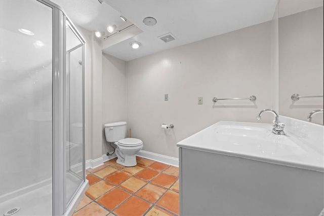 11720 Troost Avenue, Kansas City, MO 64131