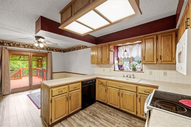 11720 Troost Avenue, Kansas City, MO 64131