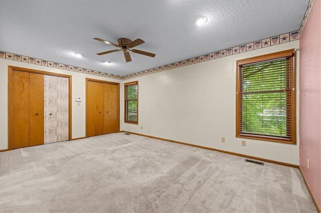 11720 Troost Avenue, Kansas City, MO 64131
