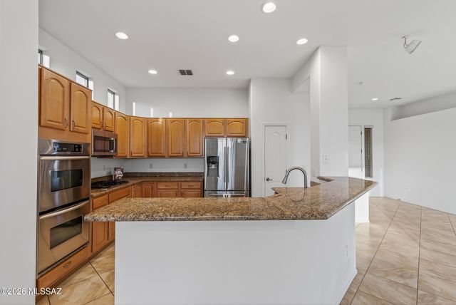 564 N Feke Court, Green Valley, AZ 85614