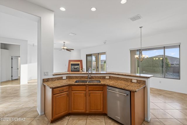 564 N Feke Court, Green Valley, AZ 85614