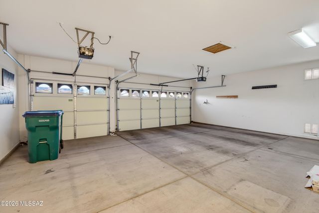 564 N Feke Court, Green Valley, AZ 85614