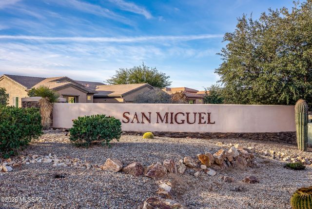 564 N Feke Court, Green Valley, AZ 85614