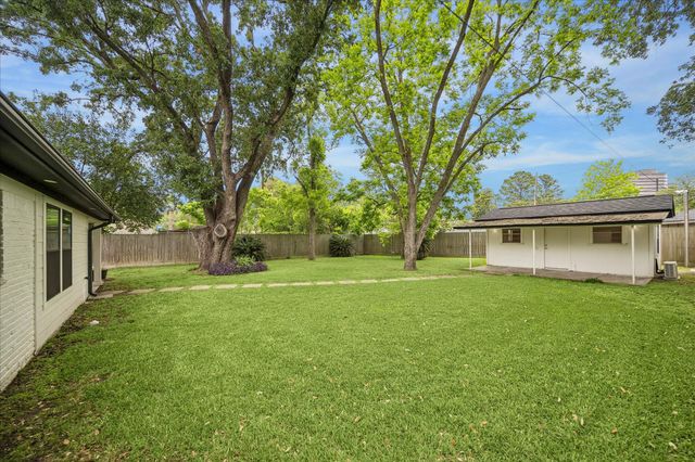 7127 Walkway Street, Houston, TX 77036