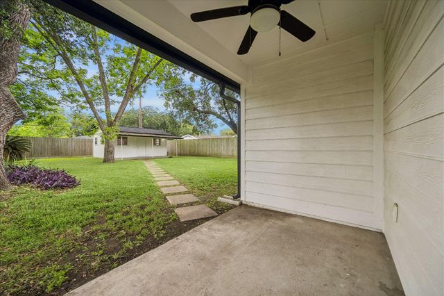 7127 Walkway Street, Houston, TX 77036