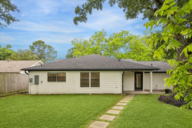 7127 Walkway Street, Houston, TX 77036