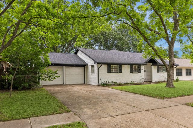 7127 Walkway Street, Houston, TX 77036