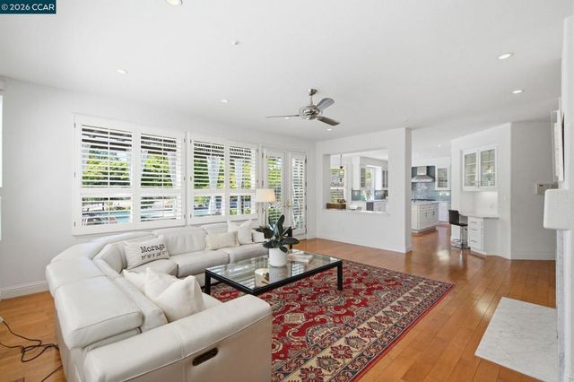 2151 Sky View Ct, Moraga, CA 94556