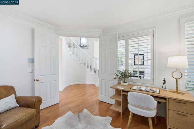 2151 Sky View Ct, Moraga, CA 94556