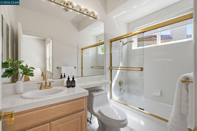2151 Sky View Ct, Moraga, CA 94556