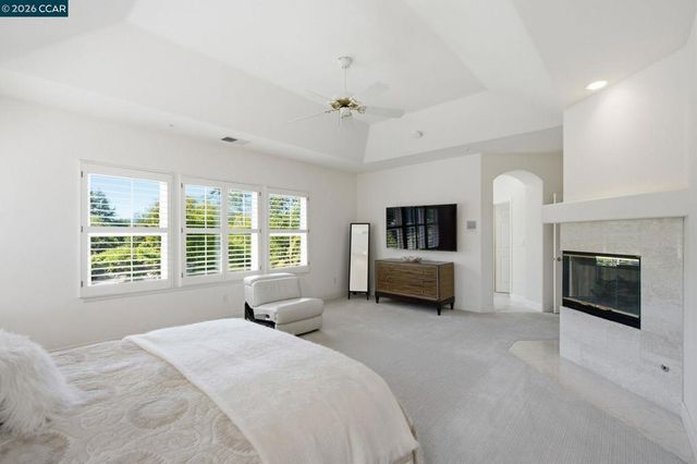 2151 Sky View Ct, Moraga, CA 94556