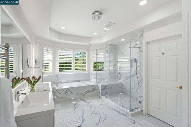 2151 Sky View Ct, Moraga, CA 94556
