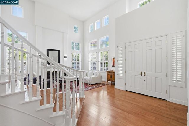 2151 Sky View Ct, Moraga, CA 94556