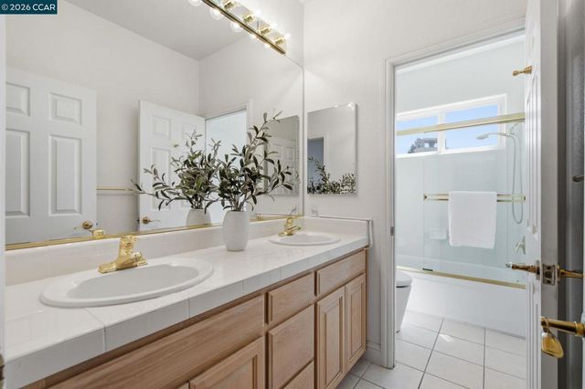 2151 Sky View Ct, Moraga, CA 94556