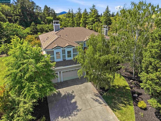 2151 Sky View Ct, Moraga, CA 94556