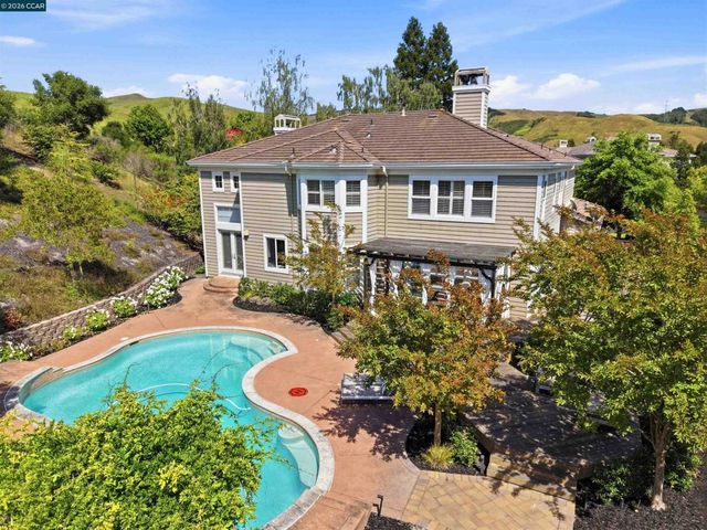 2151 Sky View Ct, Moraga, CA 94556
