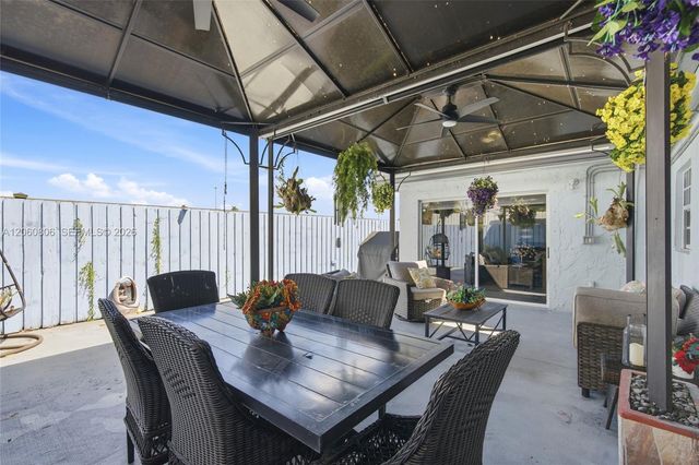 9011 NW 193rd Terrace, Hialeah, FL 33018