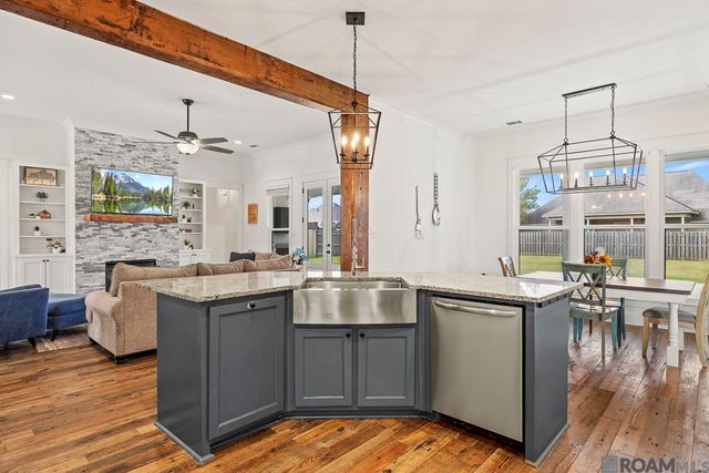 19905 Stone Hill Dr, Denham Springs, LA 70726