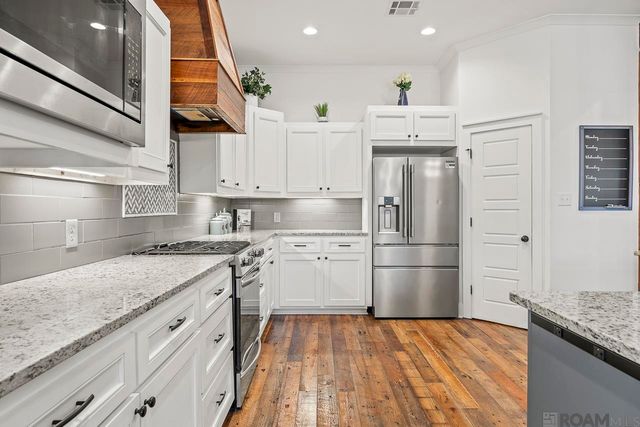 19905 Stone Hill Dr, Denham Springs, LA 70726